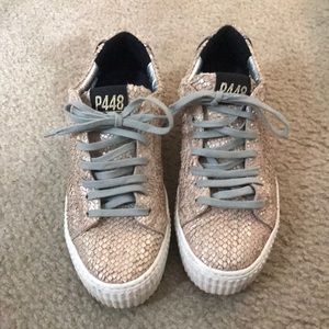 P448 Sneakers
